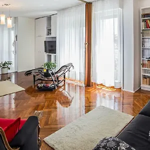 apartment-eleven.splithotels.org/
